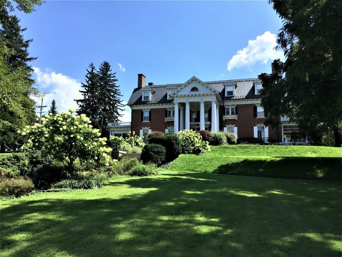 Mercersburg Inn Экстерьер фото